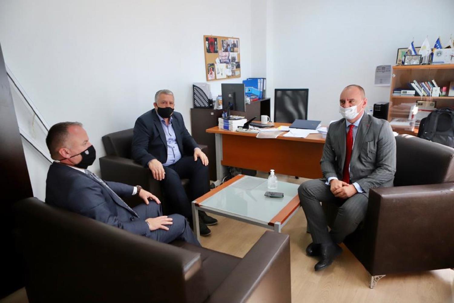 Ministri Veliu vizitoi Divizionin për të Huaj, Viza dhe Leje Qëndrimi